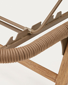 Шезлонг Dandara со стальной конструкцией, бежевым шнуром и ножками из 100% массива акации