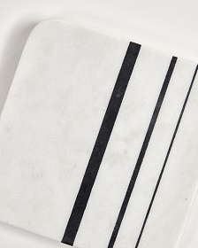 Набор из 4 подставок Tahina из белого мрамора с черными полосами
