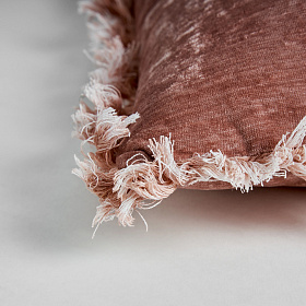 Подушка Airlia нежно-розового цвета
