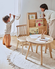 Детский стул Kristie из массива каучука с натуральной отделкой