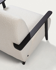 Кресло Marthan из белой ткани букле