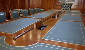 Модульный стол для совещания форма О ArtMoble