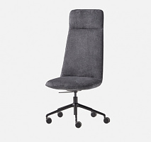 Офисное кресло без подлокотников Kori с высокой спинкой и алюминиевым основанием на колесиках