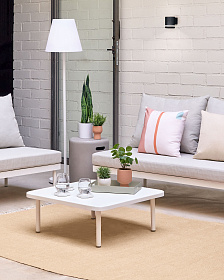 Комплект уличной мебели Zaltana 2 дивана и стол с белой матовой отделкой