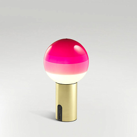 Настольный светильник Dipping Light Portable розовый-латунь